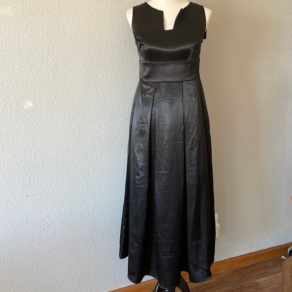Koandaily Black maxi dress Sz S